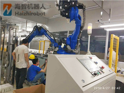工業(yè)機器人價格怎么參考對比？海智機械手生產(chǎn)廠家