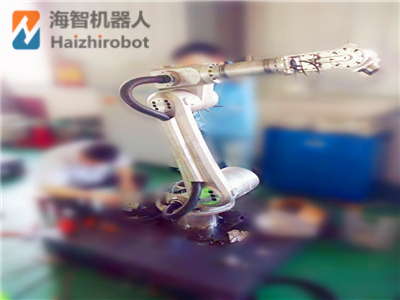 工業(yè)機器人編程要學(xué)多久？普工能不能學(xué)會？(圖3)