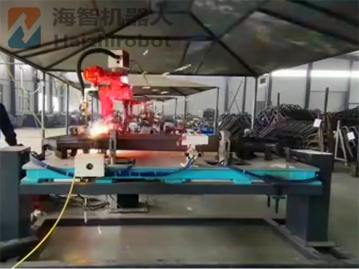 自動(dòng)焊接用的機(jī)械手臂案例！